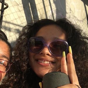 Meet your Posher, Gabriela